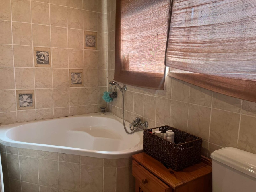 4 Bedroom Property for Sale in Aquapark Limpopo