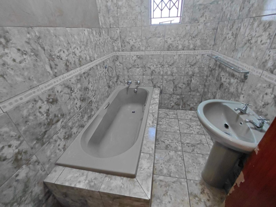 4 Bedroom Property for Sale in Mahlasedi Park Limpopo