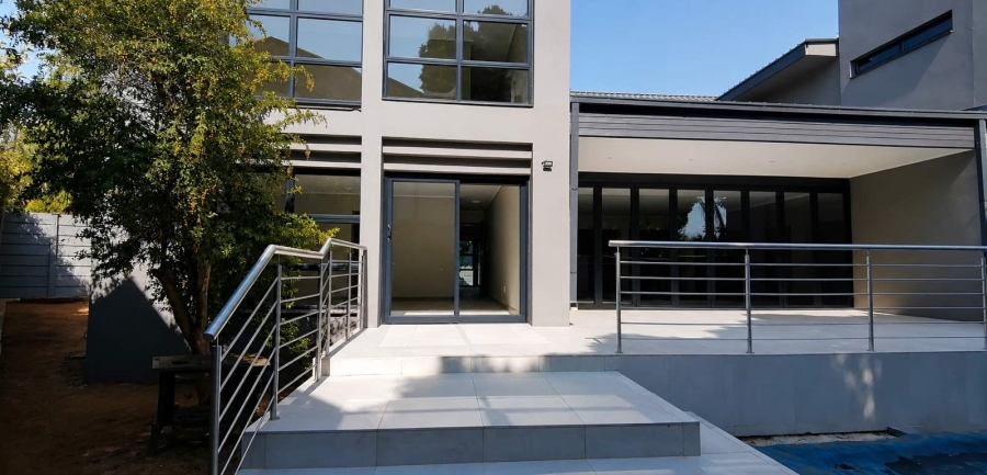 5 Bedroom Property for Sale in Silwerkruin Limpopo