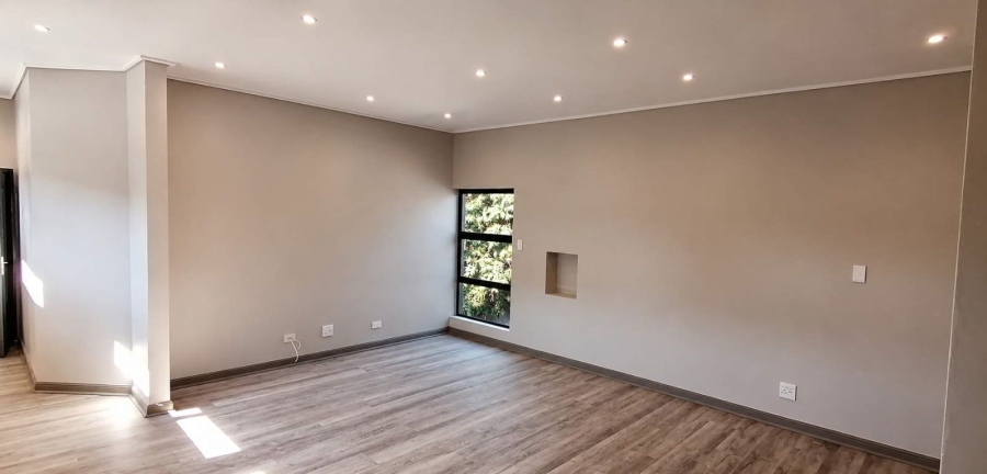 5 Bedroom Property for Sale in Silwerkruin Limpopo