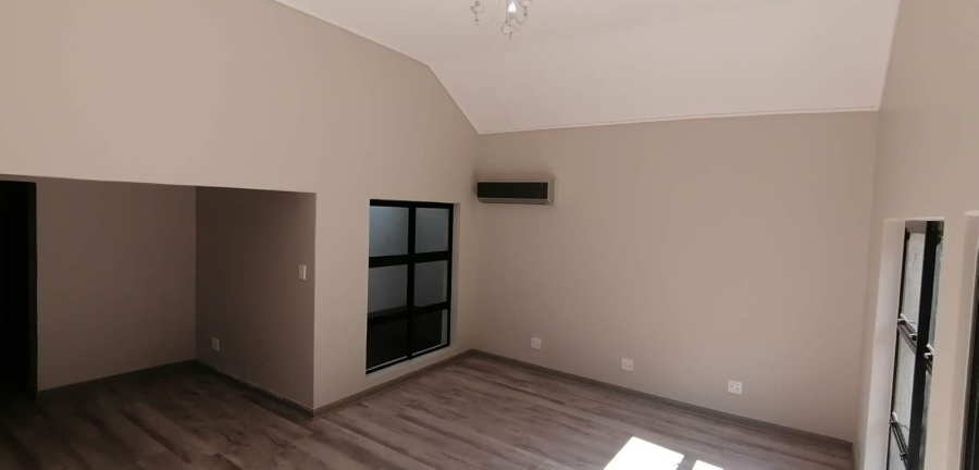 5 Bedroom Property for Sale in Silwerkruin Limpopo