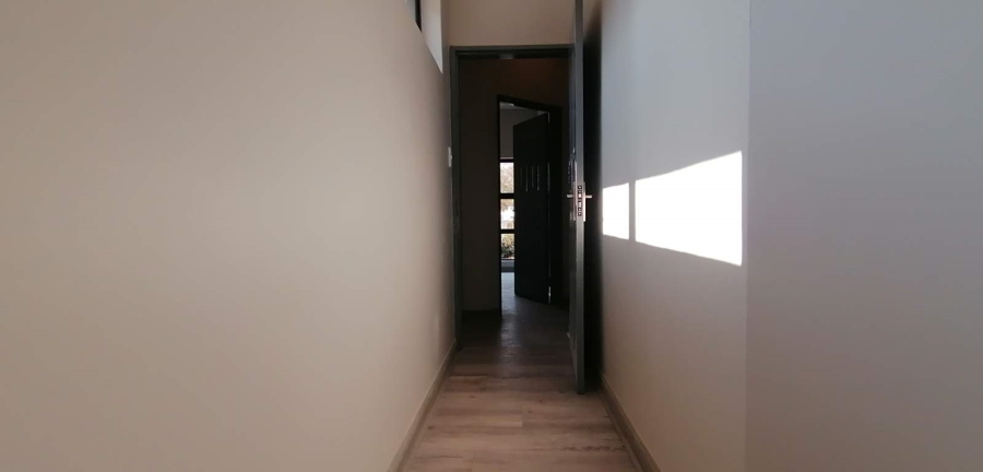 5 Bedroom Property for Sale in Silwerkruin Limpopo