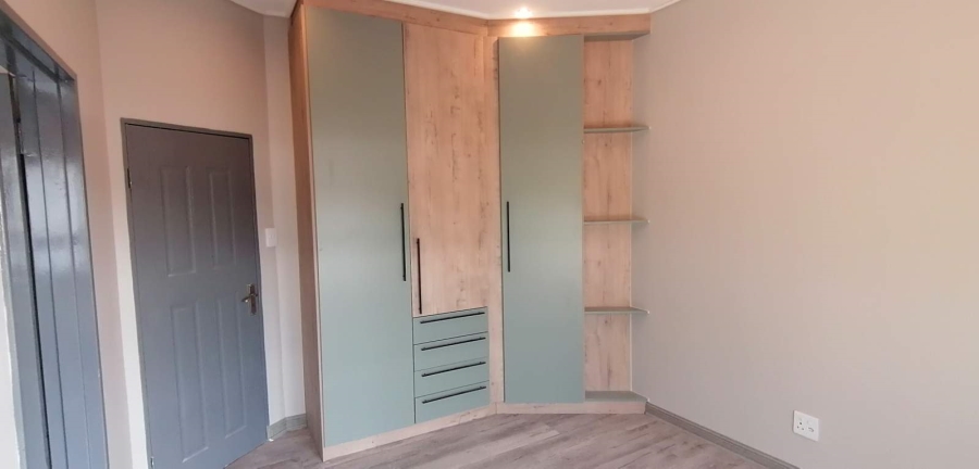 5 Bedroom Property for Sale in Silwerkruin Limpopo