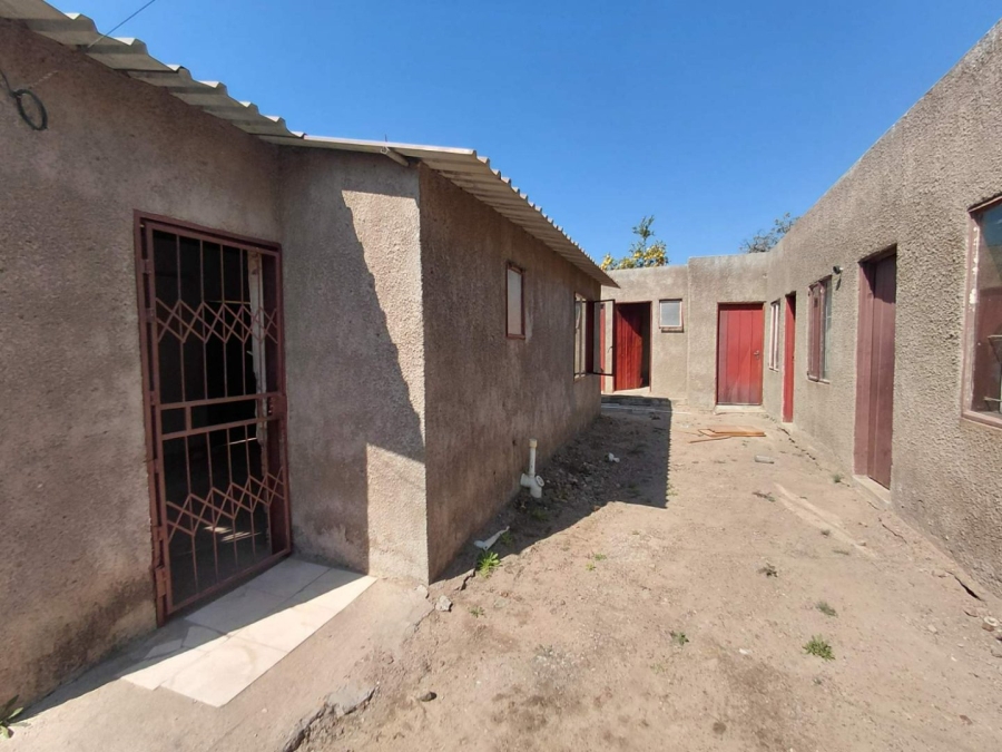6 Bedroom Property for Sale in Seshego A Limpopo