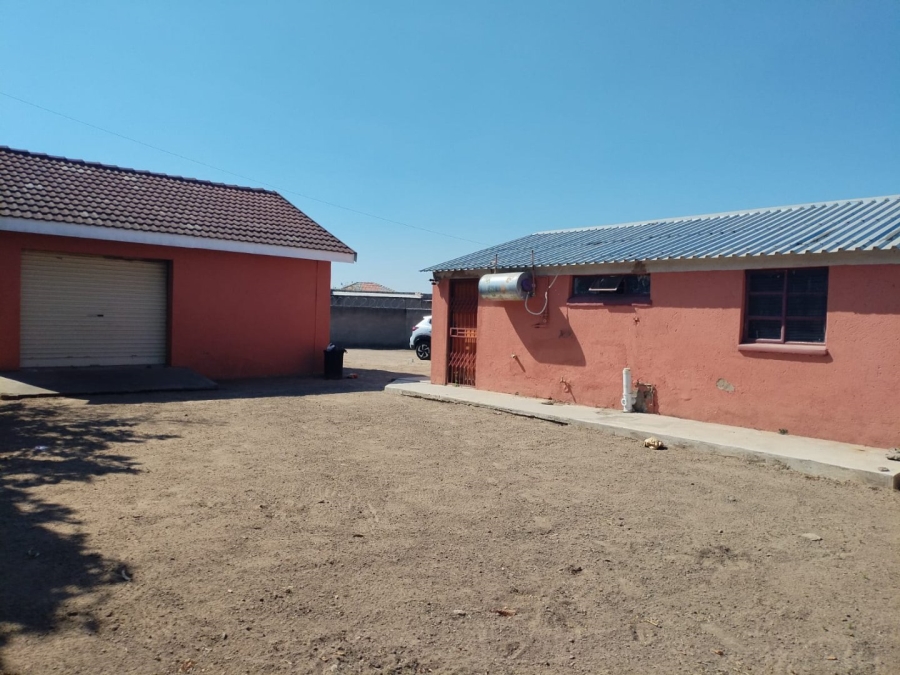 2 Bedroom Property for Sale in Seshego A Limpopo