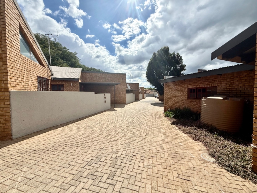 To Let 2 Bedroom Property for Rent in Bendor Ext 17 Limpopo
