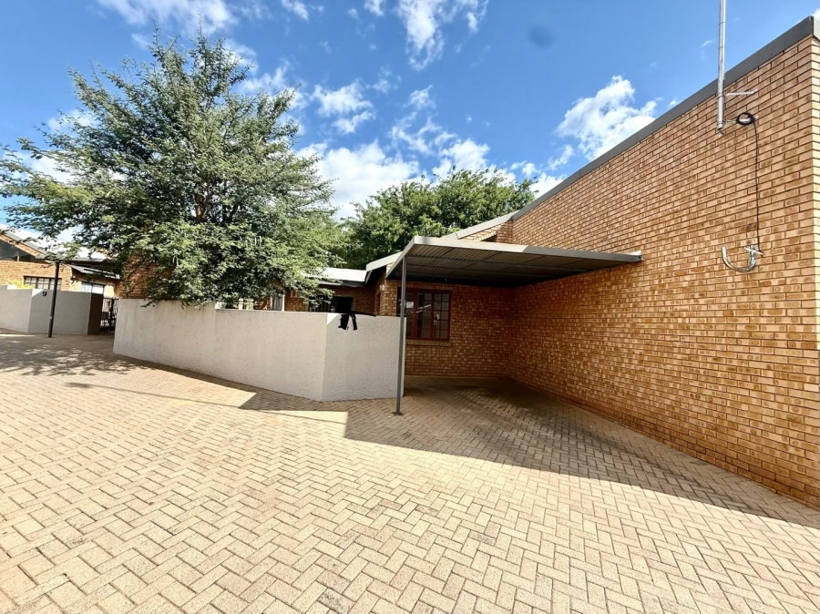 To Let 2 Bedroom Property for Rent in Bendor Ext 17 Limpopo