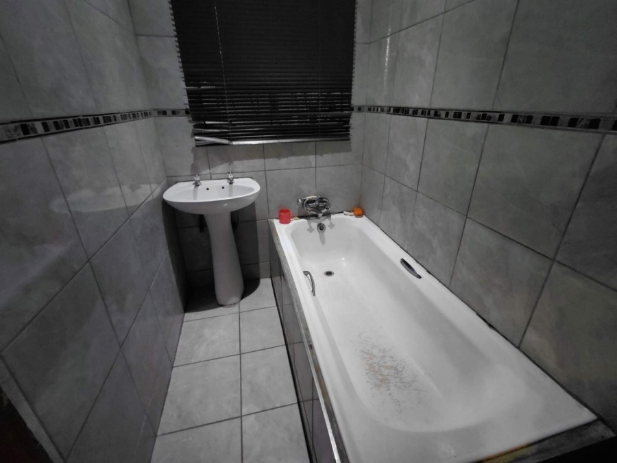 3 Bedroom Property for Sale in African Jewel Limpopo