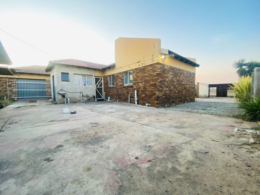 3 Bedroom Property for Sale in Seshego 9C Limpopo