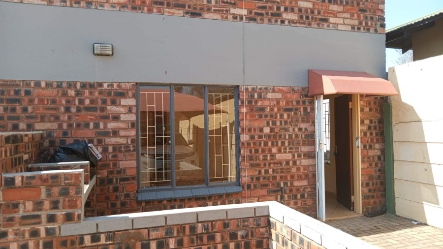 1 Bedroom Property for Sale in Hospitaalpark Limpopo