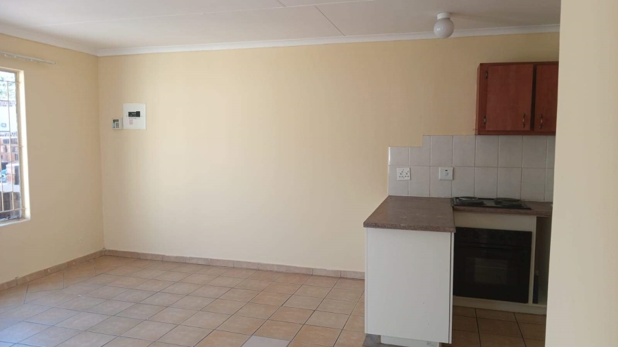 1 Bedroom Property for Sale in Hospitaalpark Limpopo