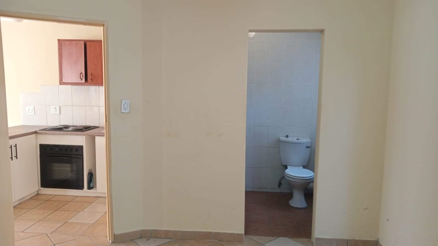 1 Bedroom Property for Sale in Hospitaalpark Limpopo