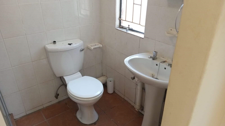 1 Bedroom Property for Sale in Hospitaalpark Limpopo
