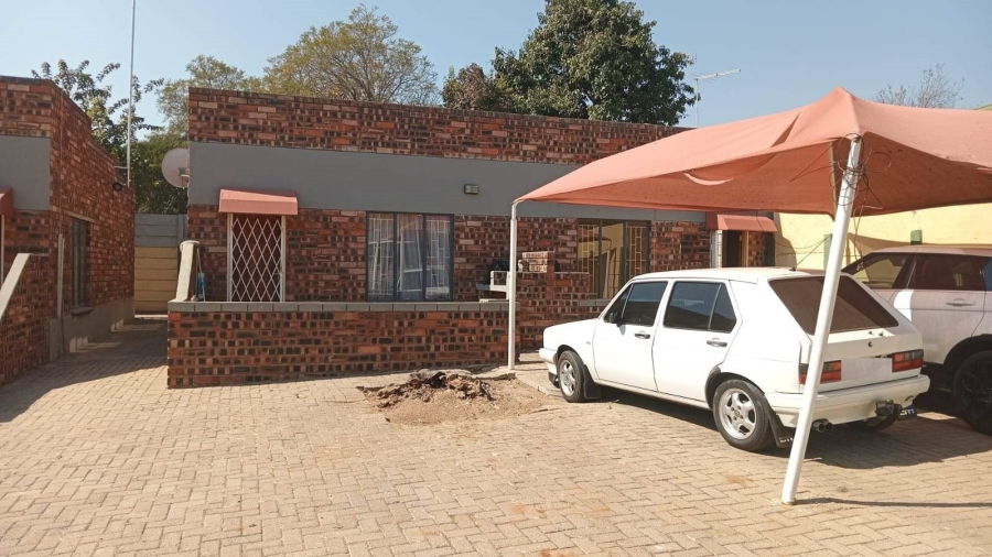 1 Bedroom Property for Sale in Hospitaalpark Limpopo