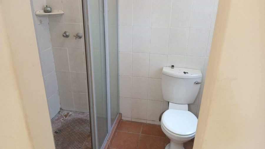 1 Bedroom Property for Sale in Hospitaalpark Limpopo