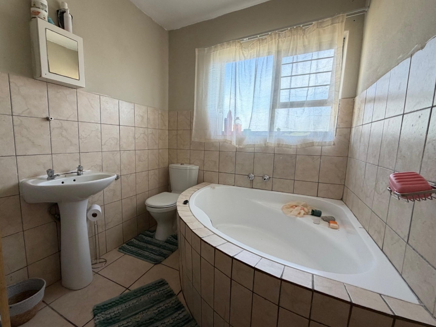 2 Bedroom Property for Sale in Penina Park Ext 2 Limpopo