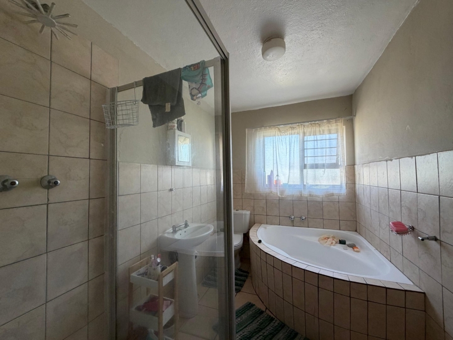 2 Bedroom Property for Sale in Penina Park Ext 2 Limpopo