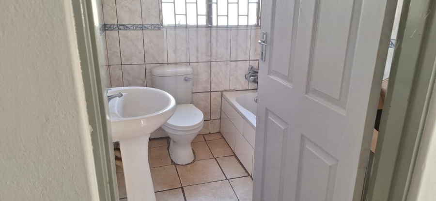 To Let 3 Bedroom Property for Rent in Chroompark Limpopo