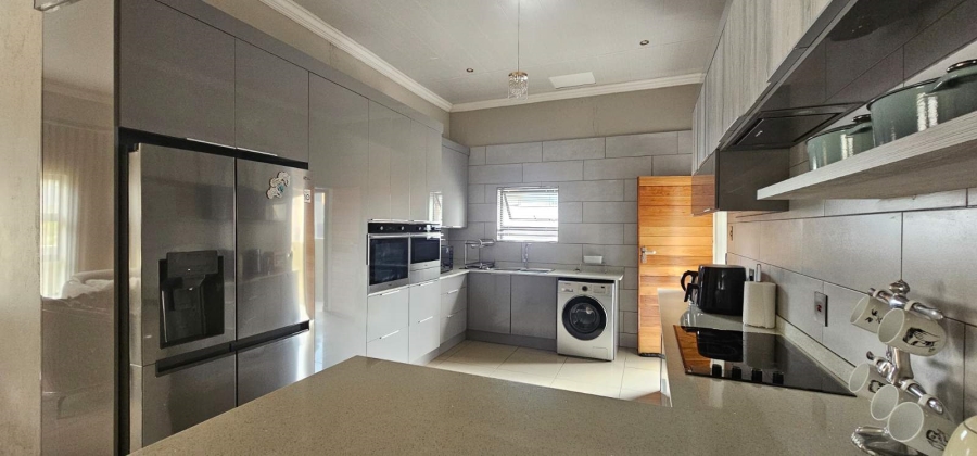 3 Bedroom Property for Sale in Woodhill Estate Limpopo