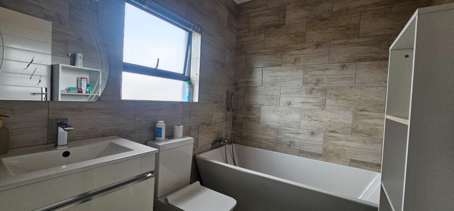 3 Bedroom Property for Sale in Woodhill Estate Limpopo