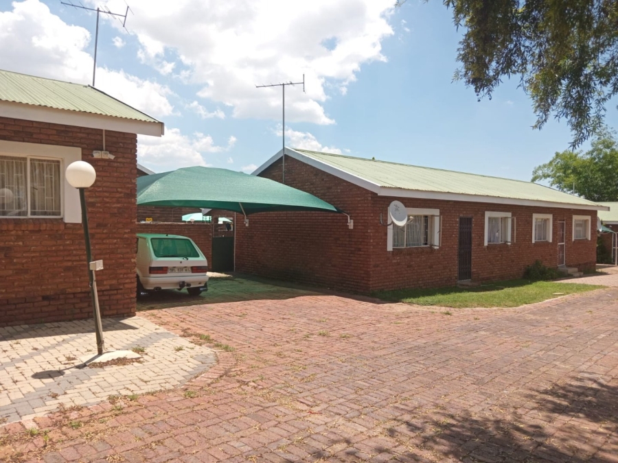 2 Bedroom Property for Sale in Bendor Limpopo