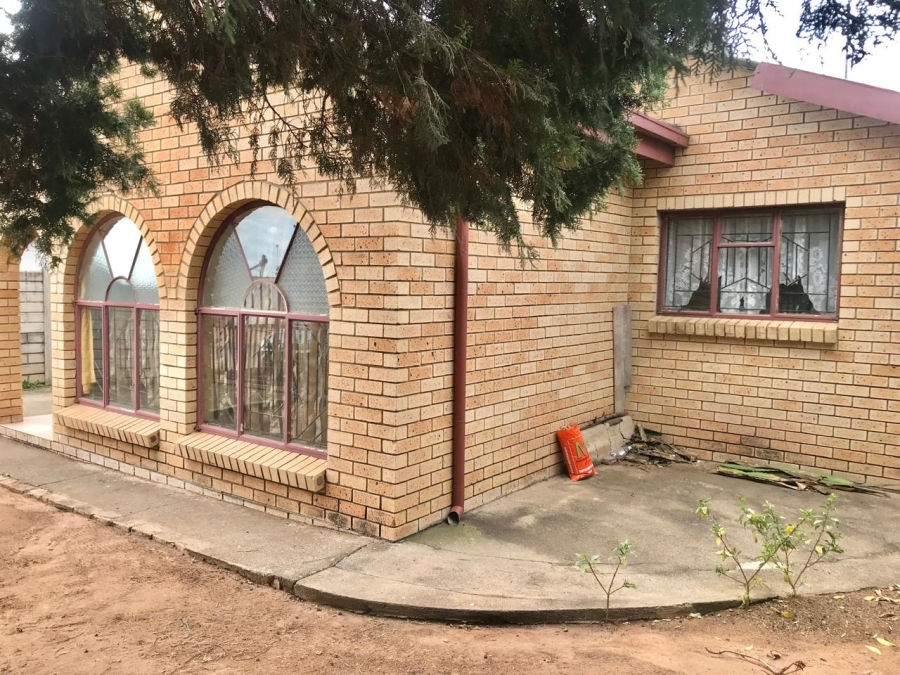 3 Bedroom Property for Sale in Westenburg Limpopo