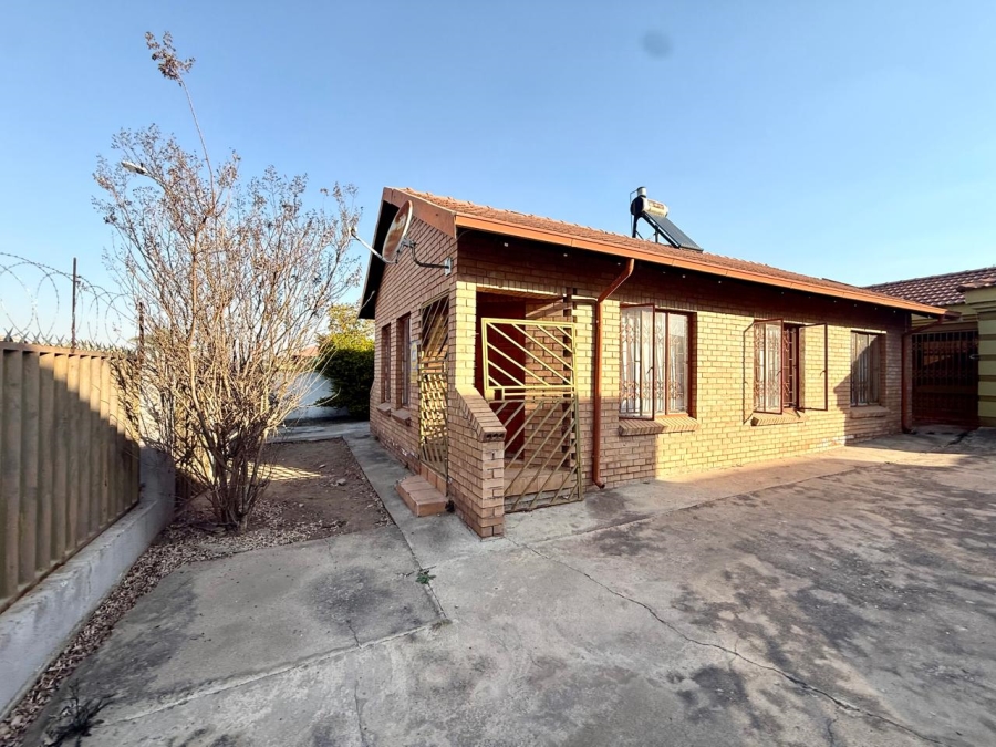 7 Bedroom Property for Sale in Ivydale Limpopo