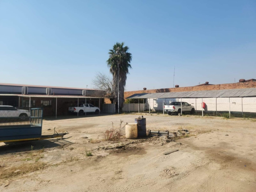 To Let Commercial Property for Rent in Nirvana Industrial Limpopo