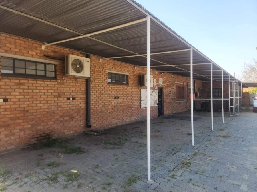 To Let Commercial Property for Rent in Nirvana Industrial Limpopo