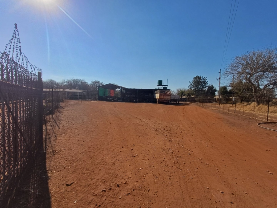 Commercial Property for Sale in Wilderbeestaagte SH Limpopo