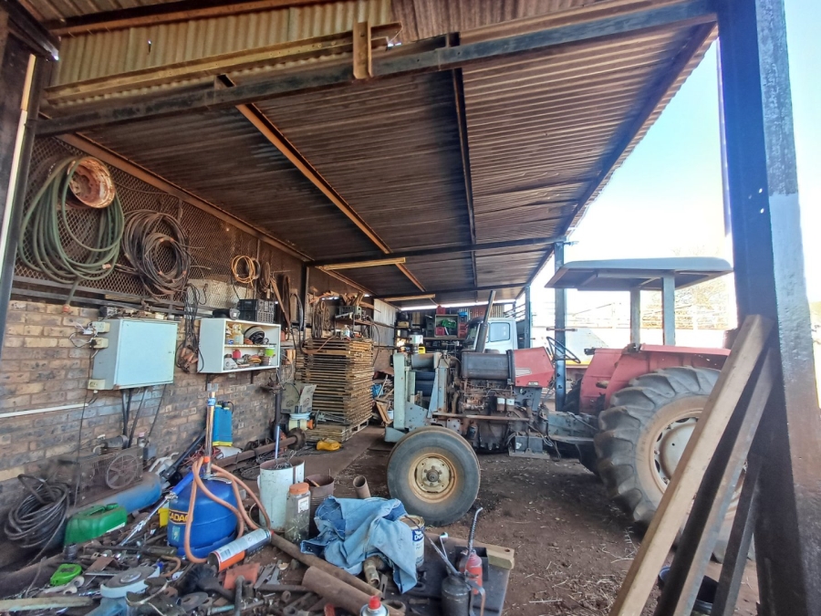 Commercial Property for Sale in Wilderbeestaagte SH Limpopo