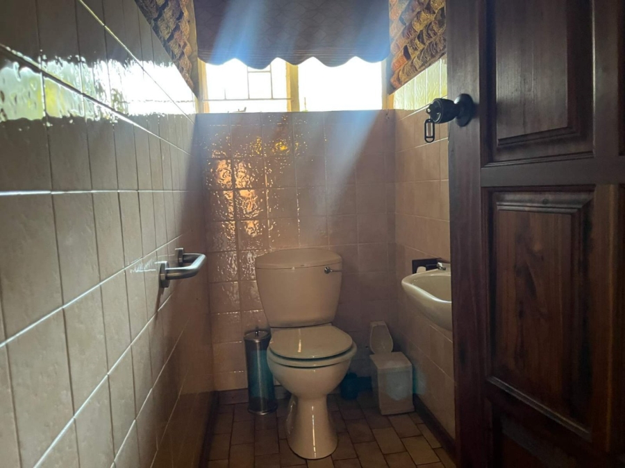 5 Bedroom Property for Sale in Aquapark Limpopo