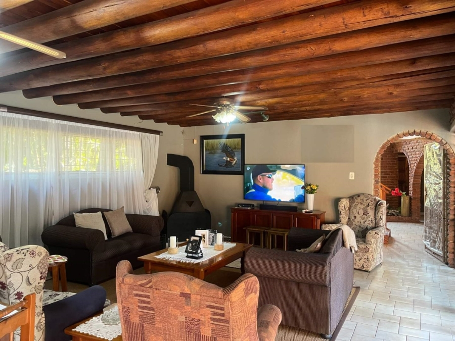 5 Bedroom Property for Sale in Aquapark Limpopo