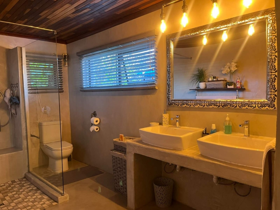5 Bedroom Property for Sale in Aquapark Limpopo