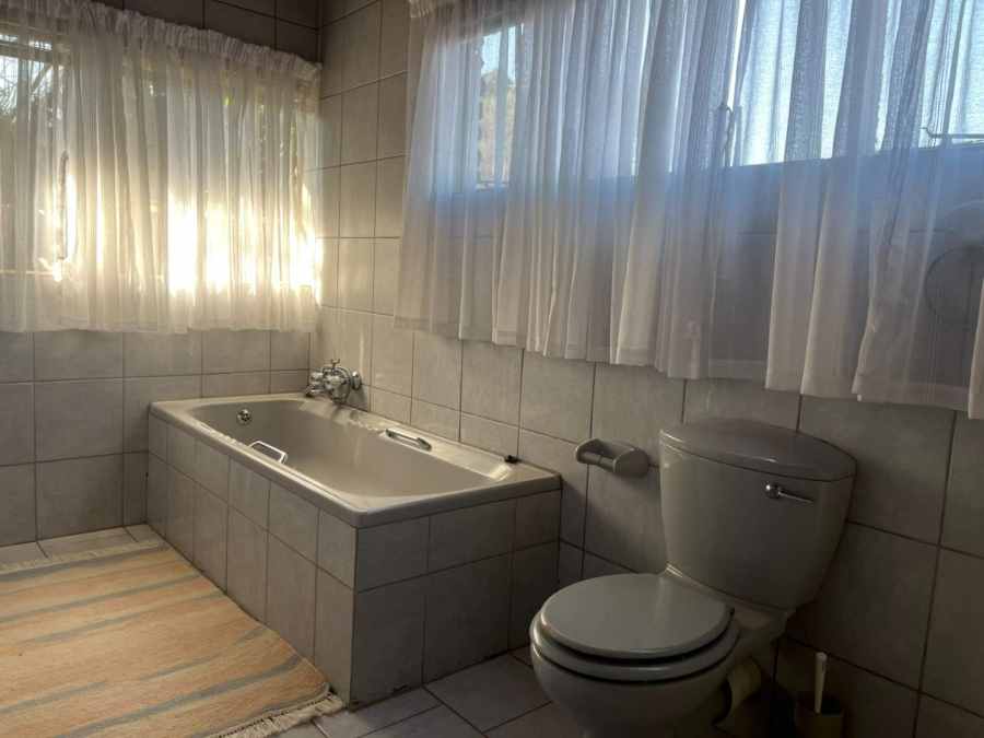 5 Bedroom Property for Sale in Aquapark Limpopo