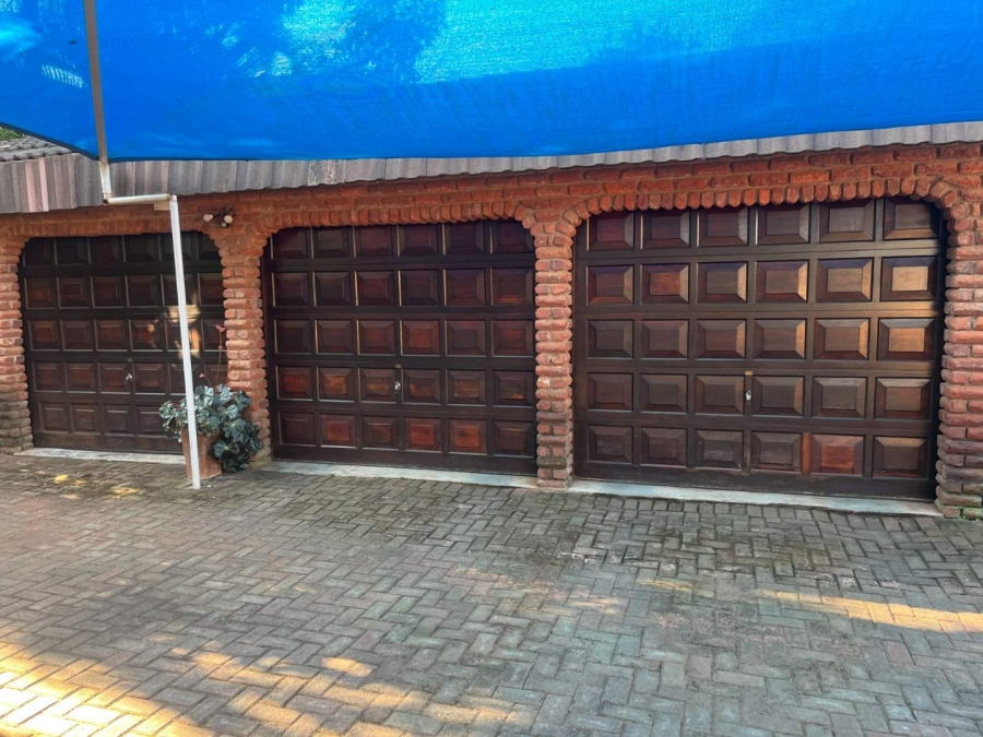 5 Bedroom Property for Sale in Aquapark Limpopo
