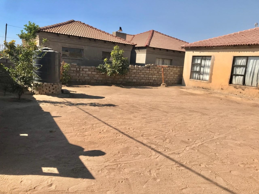 4 Bedroom Property for Sale in Polokwane Ext 76 Limpopo