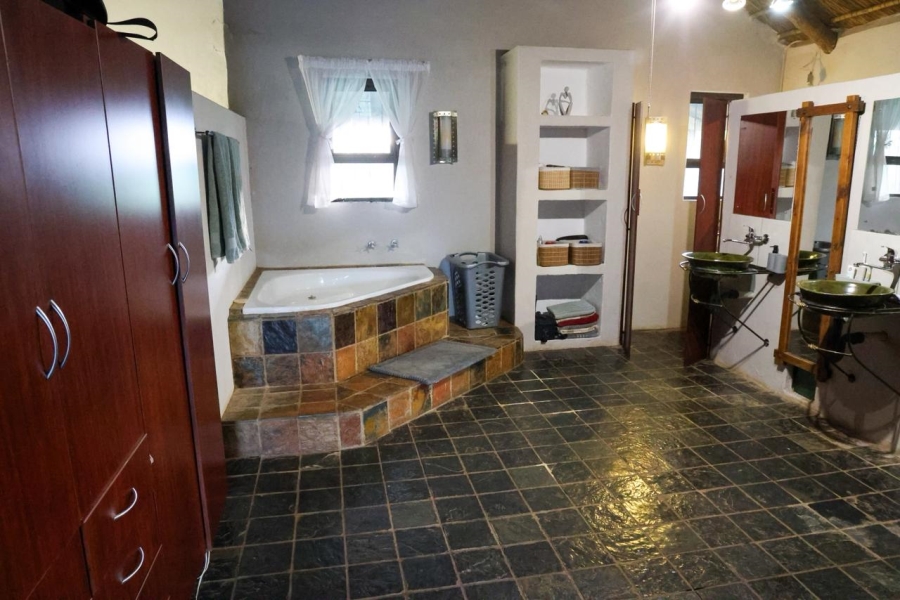 4 Bedroom Property for Sale in Marakeli AH Limpopo