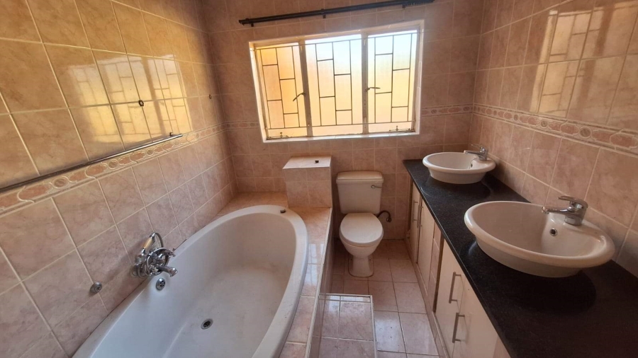 To Let 3 Bedroom Property for Rent in Chroompark Limpopo