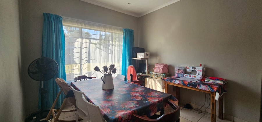 4 Bedroom Property for Sale in Fauna Park Limpopo