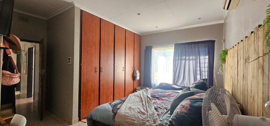 4 Bedroom Property for Sale in Fauna Park Limpopo