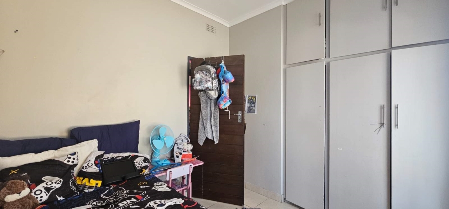 4 Bedroom Property for Sale in Fauna Park Limpopo
