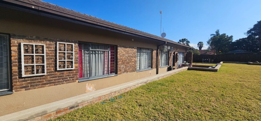 4 Bedroom Property for Sale in Fauna Park Limpopo