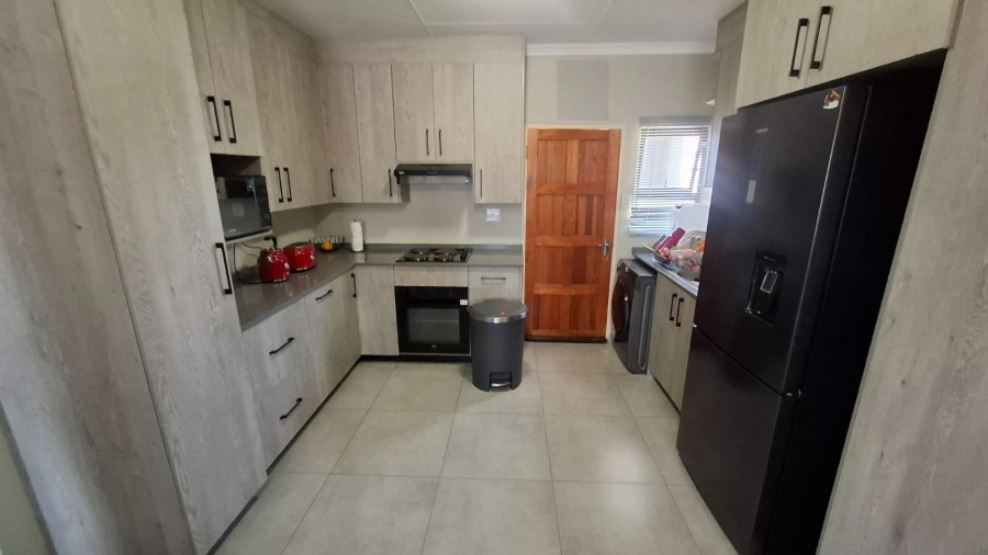 To Let 3 Bedroom Property for Rent in Ivy Park Limpopo