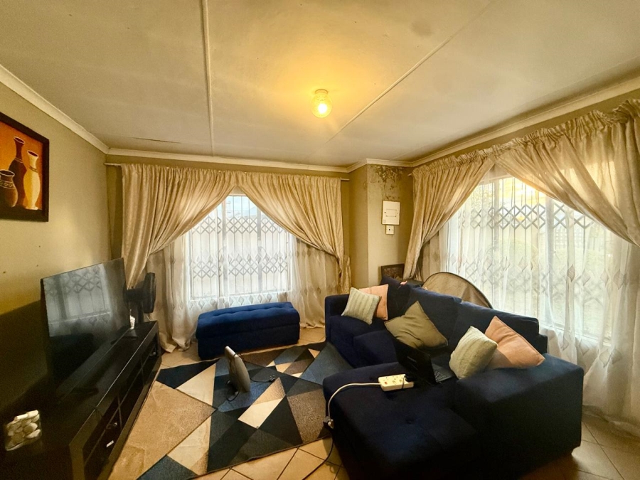To Let 3 Bedroom Property for Rent in Lesedi Park Limpopo