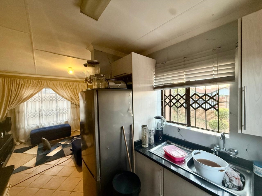 To Let 3 Bedroom Property for Rent in Lesedi Park Limpopo