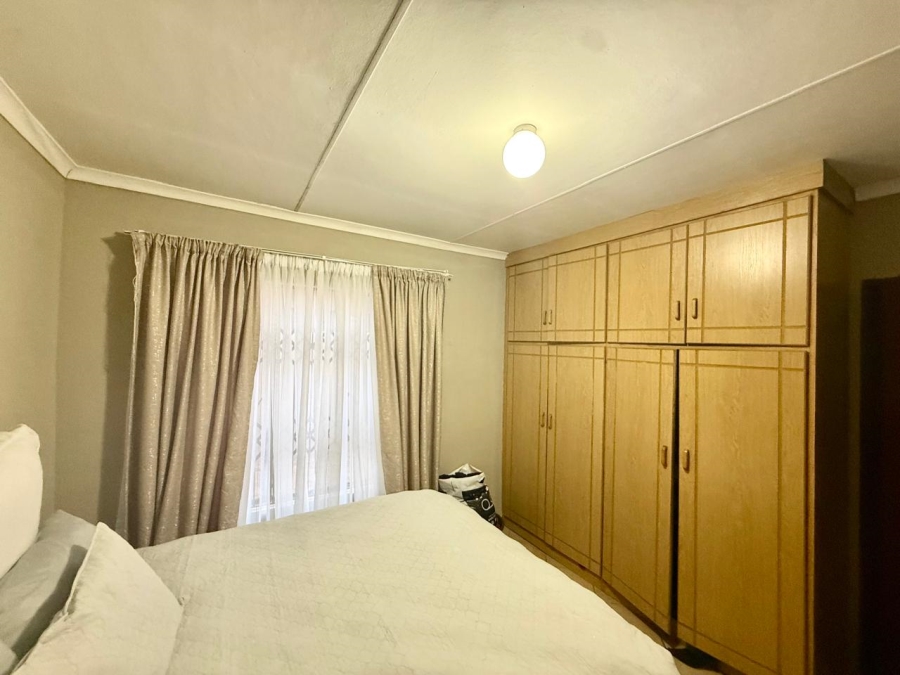 To Let 3 Bedroom Property for Rent in Lesedi Park Limpopo