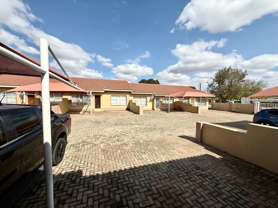 2 Bedroom Property for Sale in Polokwane Central Limpopo