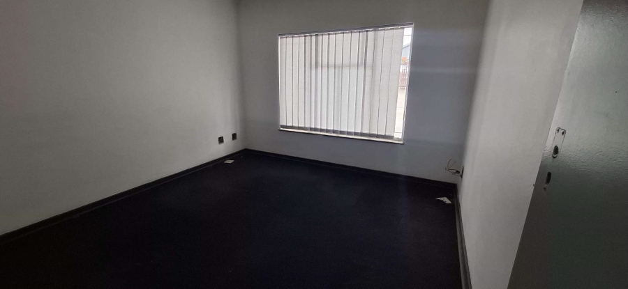 To Let Commercial Property for Rent in Nirvana Industrial Limpopo