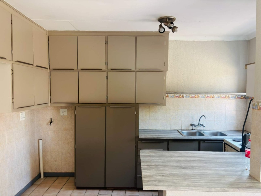 To Let 3 Bedroom Property for Rent in Bendor Limpopo
